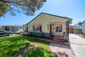 El Camino Village homes