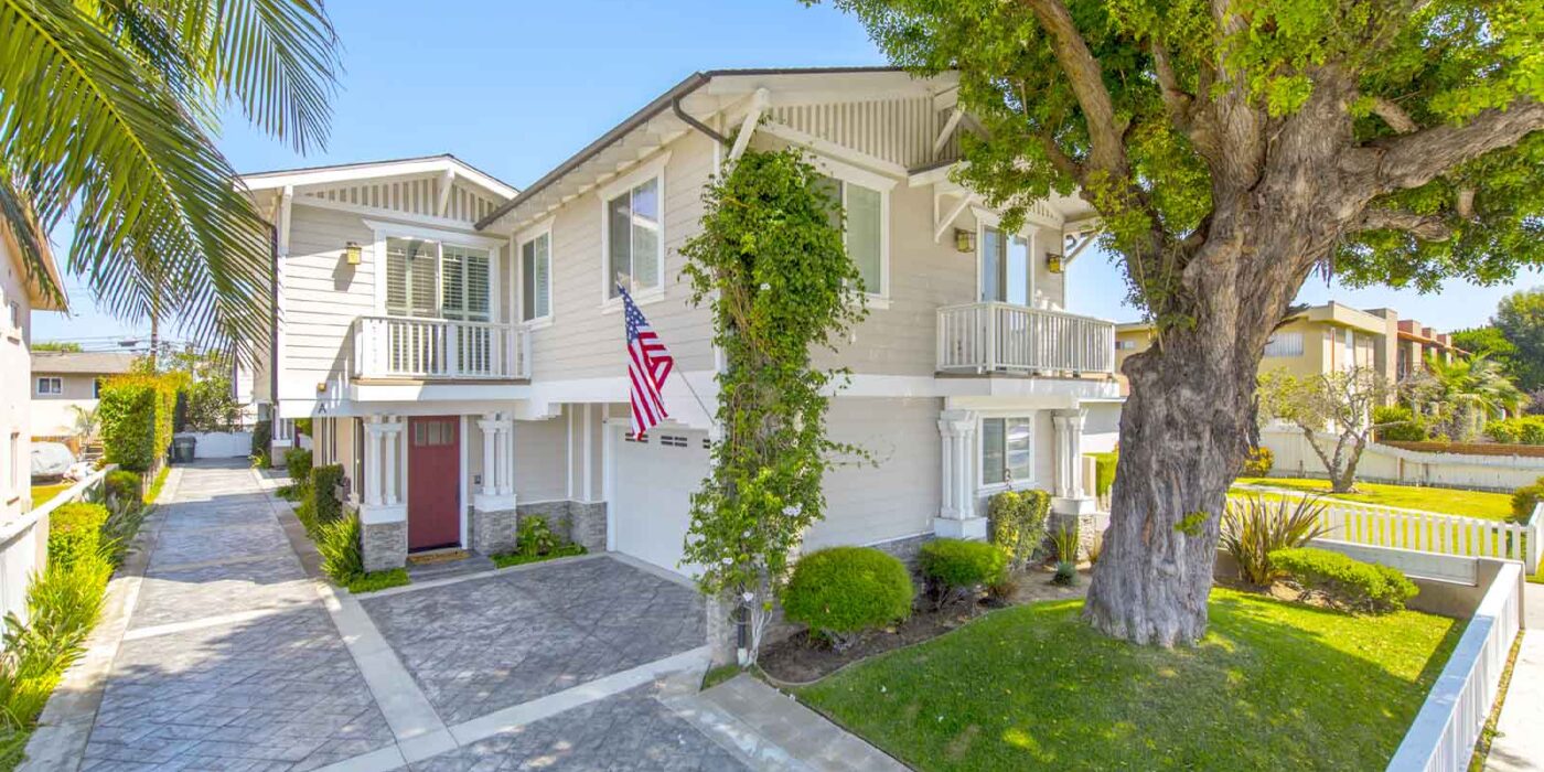 Luxury homes in El Segundo