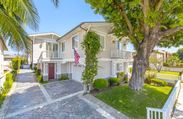 Luxury homes in El Segundo