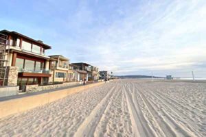 Hemosa Beach Strand homes